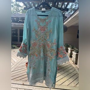 Pakistani ethnic outfit